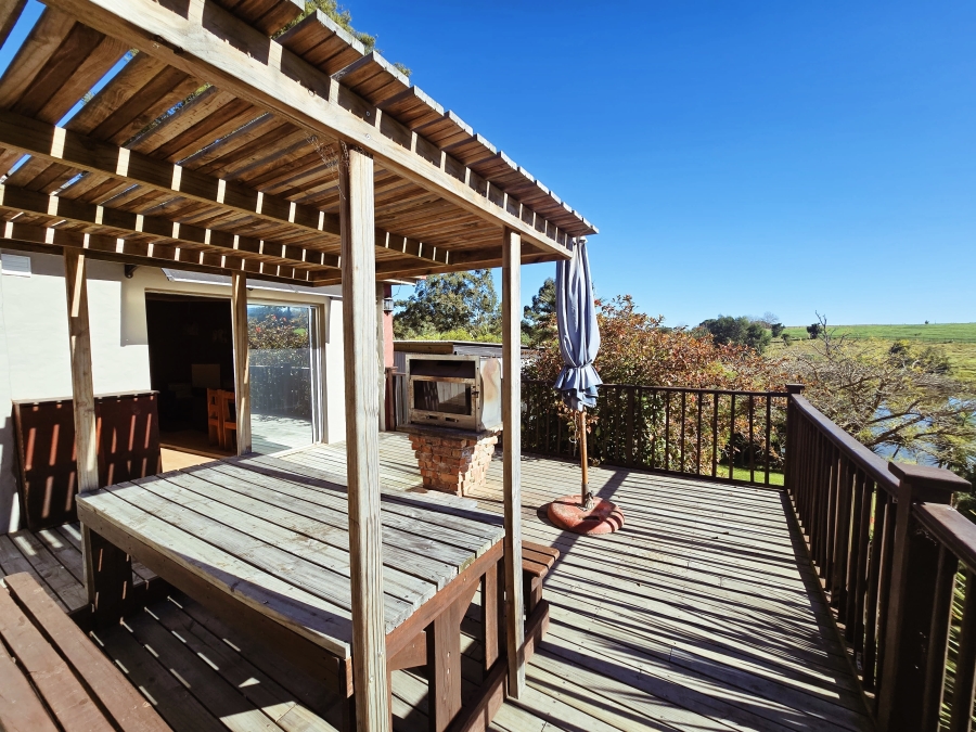 18 Bedroom Property for Sale in Geelhoutboom AH Western Cape